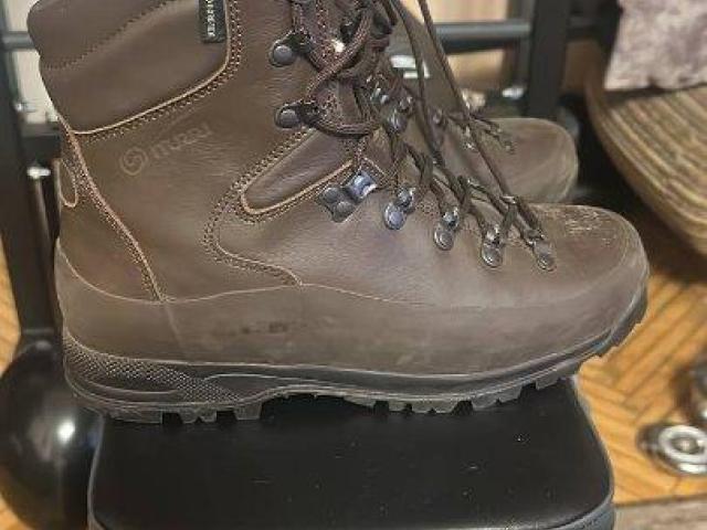 Берці нові Iturri