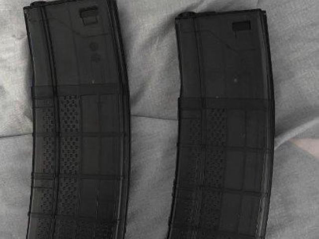 Продам 2 магазини Battleaxe