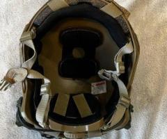 шолом з кавером мультікам та навушниками Волкерс