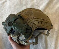 шолом з кавером мультікам та навушниками Волкерс