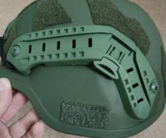 Форма, Каска, аптечка, берцы и тп