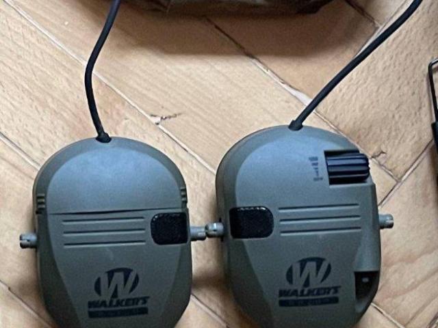 Активні вуха walkers razor