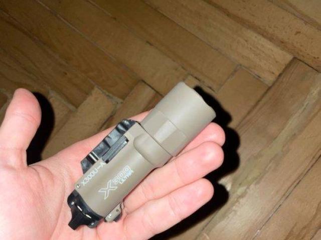 Репліка ліхтарика SureFire X-300U