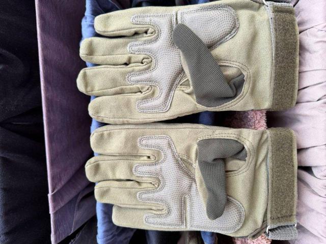 Продам рукавиці