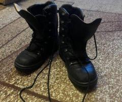 Продаються німецькі берци, шкіра